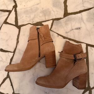 Splendid Callen suede block heel bootie in camel 8.5